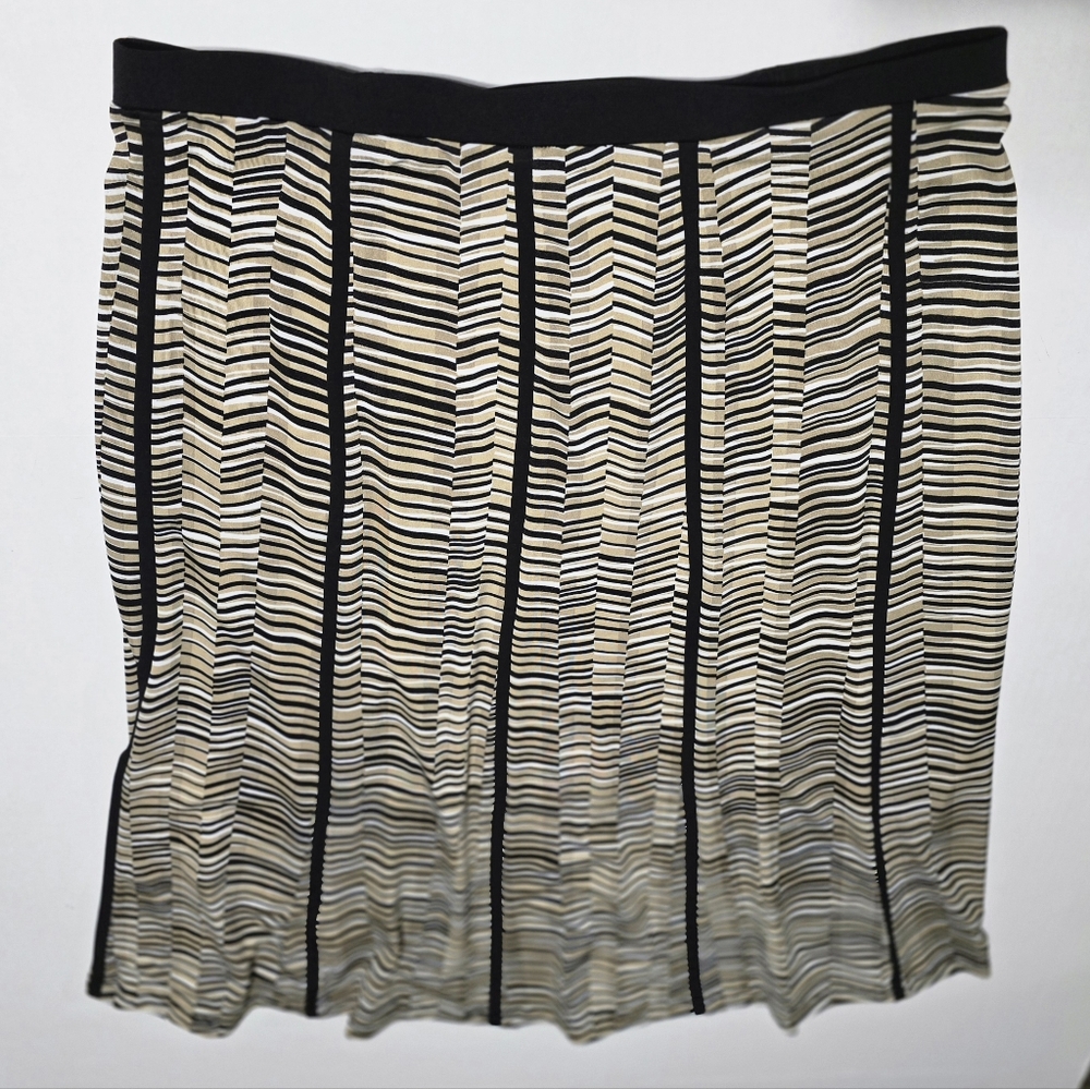 GNW Size Medium Black and Cream Striped Skirt